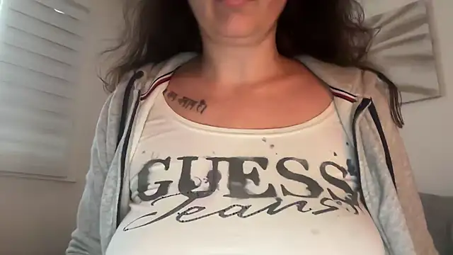 Snapshot of Serena_4you chatting on December 15, 2025, 3:51 pm Serena 4you online show from December 15, 2025, 3:51 pm