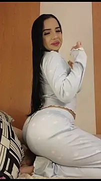 Snapshot of Alissfressa chatting on June 12, 2026, 4:43 am Alissfressa online show from June 12, 2026, 4:43 am