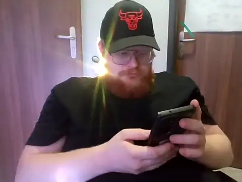 Snapshot of 1212lukasz chatting on April 4, 2026, 11:22 pm 1212lukasz online show from April 4, 2026, 11:22 pm