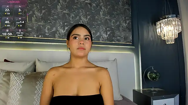 Snapshot of IvyEllis chatting on October 21, 2025, 12:26 pm IvyEllis online show from October 21, 2025, 12:26 pm