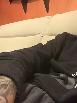 Snapshot of Chicano2k chatting on January 15, 2025, 8:37 pm Chicano2k online show from January 15, 2025, 8:37 pm