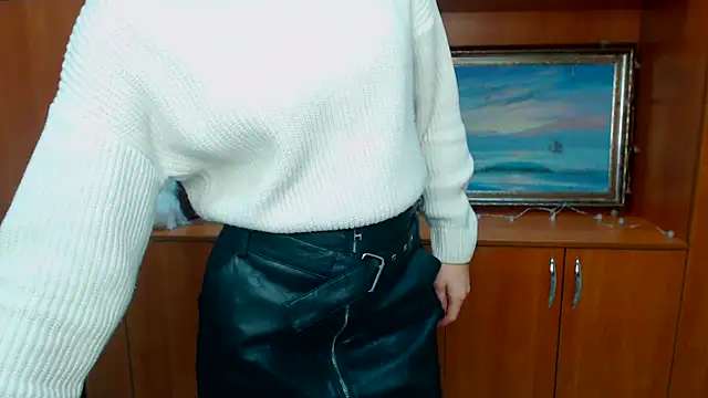 Snapshot of StellaCRL chatting on February 11, 2025, 1:09 pm StellaCRL online show from February 11, 2025, 1:09 pm