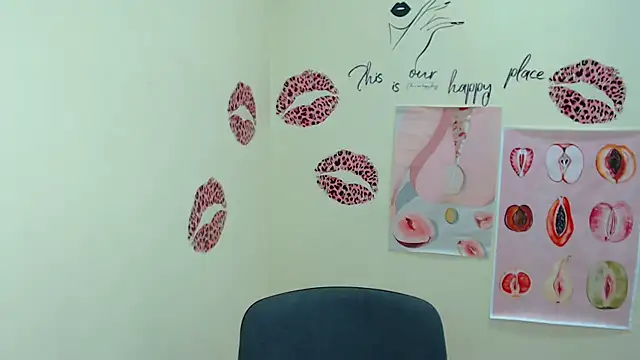 Snapshot of StellaCRL chatting on February 15, 2025, 7:38 am StellaCRL online show from February 15, 2025, 7:38 am