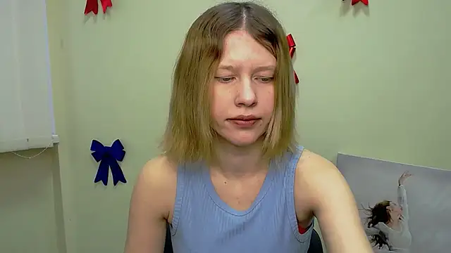 Snapshot of StellaCRL chatting on March 17, 2025, 7:13 am StellaCRL online show from March 17, 2025, 7:13 am