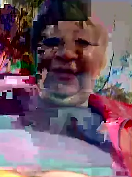 Laura Millf online show from September 30, 2025, 12:44 pm