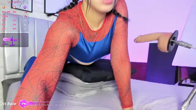 Snapshot of Lizzie-Evans chatting on October 7, 2025, 12:17 pm Lizzie-Evans online show from October 7, 2025, 12:17 pm