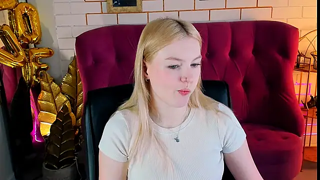 Snapshot of GraceGlamour chatting on March 3, 2025, 5:16 am GraceGlamour online show from March 3, 2025, 5:16 am