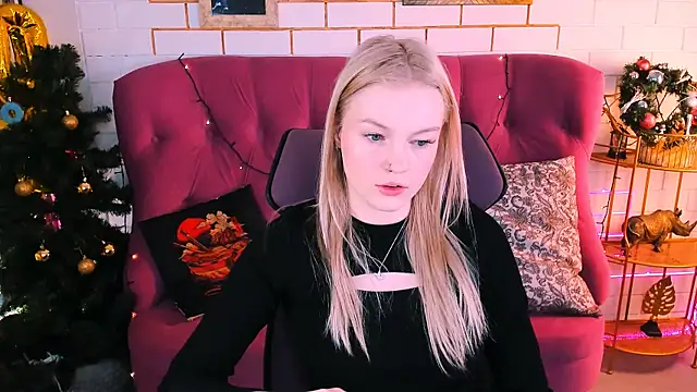 Snapshot of GraceGlamour chatting on December 18, 2025, 5:12 am GraceGlamour online show from December 18, 2025, 5:12 am