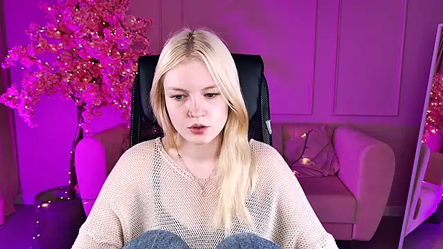 Snapshot of GraceGlamour chatting on September 10, 2025, 5:06 am GraceGlamour online show from September 10, 2025, 5:06 am