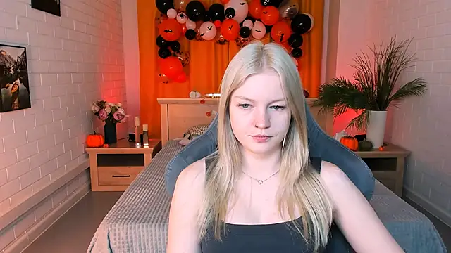 Snapshot of GraceGlamour chatting on October 21, 2025, 5:07 am GraceGlamour online show from October 21, 2025, 5:07 am