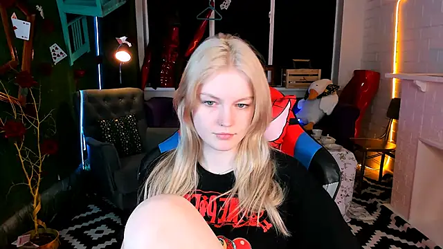 Snapshot of GraceGlamour chatting on March 15, 2025, 11:19 am GraceGlamour online show from March 15, 2025, 11:19 am