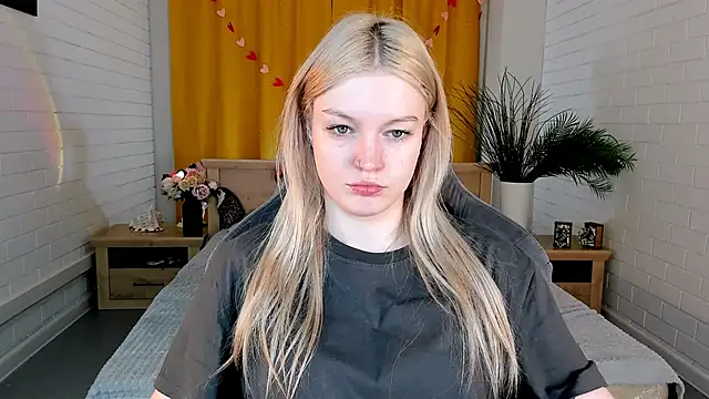 Snapshot of GraceGlamour chatting on March 4, 2025, 5:00 am GraceGlamour online show from March 4, 2025, 5:00 am