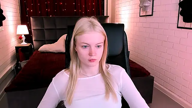 Snapshot of GraceGlamour chatting on September 26, 2025, 5:03 am GraceGlamour online show from September 26, 2025, 5:03 am