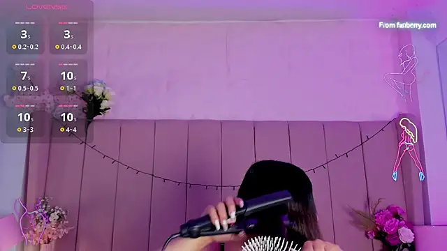 MollyBigBoobs12 online show from December 4, 2025, 9:14 pm