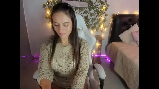 Snapshot of Sara_lopez_28 chatting on November 11, 2025, 2:45 pm Sara lopez 28 online show from November 11, 2025, 2:45 pm