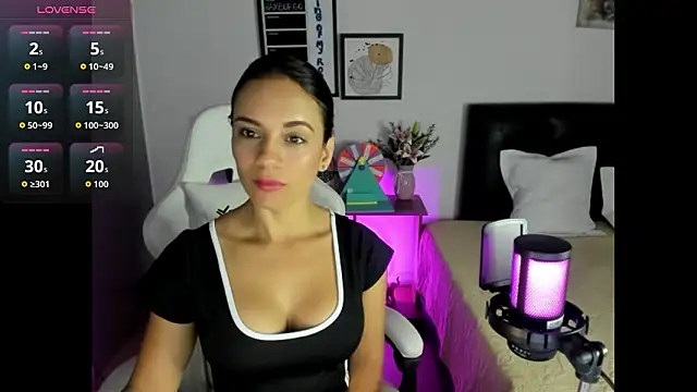 Snapshot of Sara_lopez_28 chatting on February 5, 2026, 11:28 am Sara lopez 28 online show from February 5, 2026, 11:28 am