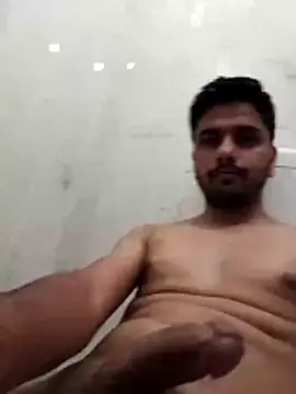 Snapshot of itachigunn chatting on March 1, 2026, 6:35 am itachigunn online show from March 1, 2026, 6:35 am