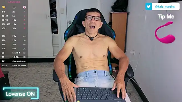 Snapshot of KALE_19 chatting on February 12, 2026, 2:55 am KALE 19 online show from February 12, 2026, 2:55 am