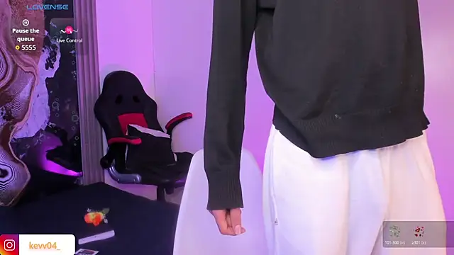 Snapshot of Alexx_tc chatting on December 23, 2025, 5:51 am Alexx tc online show from December 23, 2025, 5:51 am