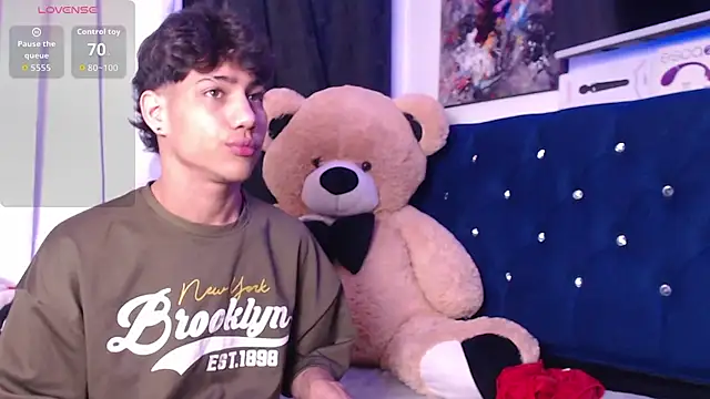 Snapshot of Sexys_Boys_Hot1 chatting on November 9, 2025, 2:48 am Sexys Boys Hot1 online show from November 9, 2025, 2:48 am