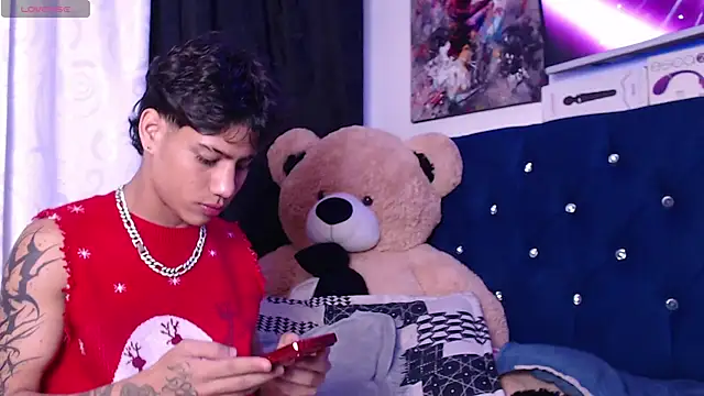 Snapshot of Sexys_Boys_Hot1 chatting on November 20, 2025, 3:29 am Sexys Boys Hot1 online show from November 20, 2025, 3:29 am