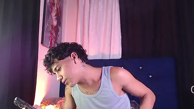 Snapshot of Sexys_Boys_Hot1 chatting on February 12, 2026, 2:00 am Sexys Boys Hot1 online show from February 12, 2026, 2:00 am