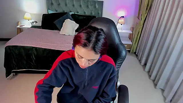Snapshot of Kat_cute_ chatting on March 13, 2025, 10:05 am Kat cute online show from March 13, 2025, 10:05 am