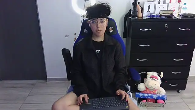 Snapshot of thomascooper7 chatting on March 21, 2025, 9:12 pm thomascooper7 online show from March 21, 2025, 9:12 pm