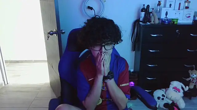 Snapshot of thomascooper7 chatting on October 1, 2025, 7:29 pm thomascooper7 online show from October 1, 2025, 7:29 pm