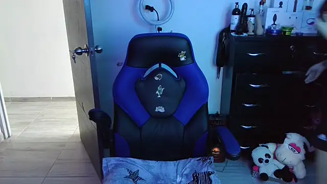 Snapshot of thomascooper7 chatting on October 3, 2025, 7:04 pm thomascooper7 online show from October 3, 2025, 7:04 pm