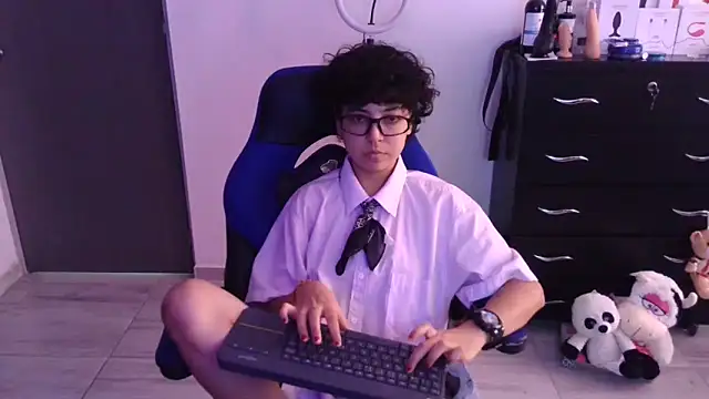 thomascooper7 online show from February 23, 2026, 7:14 pm