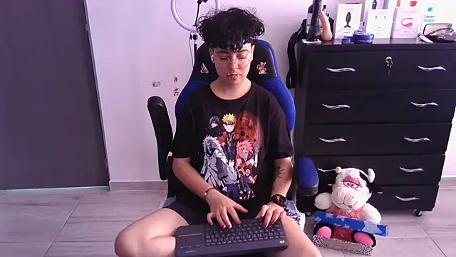 Snapshot of thomascooper7 chatting on March 22, 2025, 2:03 pm thomascooper7 online show from March 22, 2025, 2:03 pm