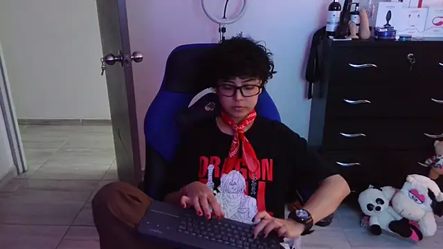 thomascooper7 online show from February 13, 2026, 6:19 pm