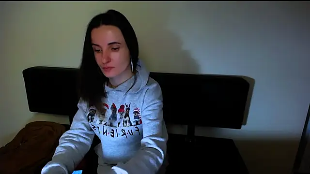 LaimaV  online show from December 20, 2024, 2:37 pm