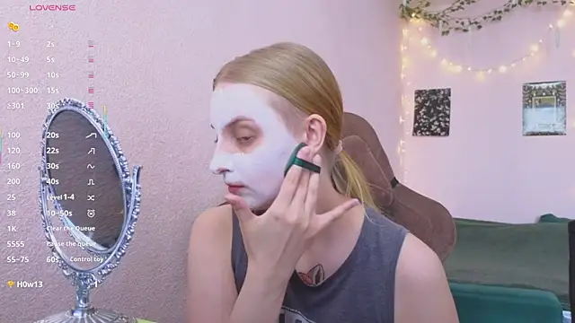 Fluffy muffin  online show from April 18, 2026, 9:44 am