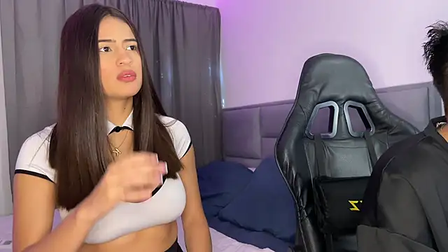 Snapshot of dereckbrownn chatting on February 23, 2025, 3:51 pm dereckbrownn online show from February 23, 2025, 3:51 pm