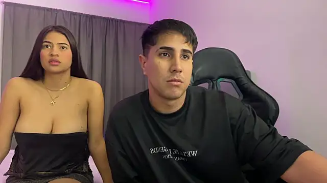 Snapshot of dereckbrownn chatting on February 23, 2025, 12:51 am dereckbrownn online show from February 23, 2025, 12:51 am