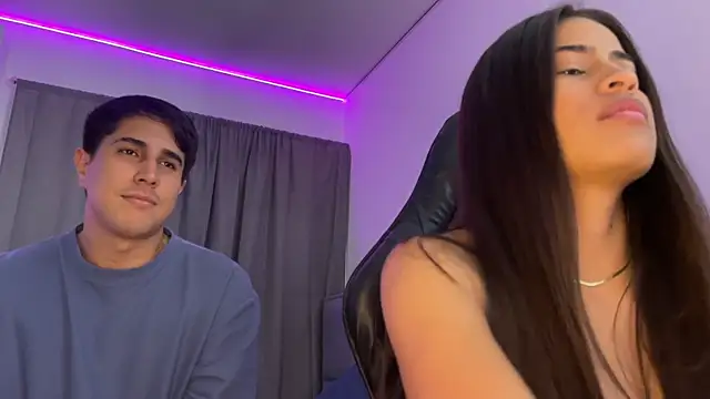 Snapshot of dereckbrownn chatting on March 23, 2025, 2:04 am dereckbrownn online show from March 23, 2025, 2:04 am