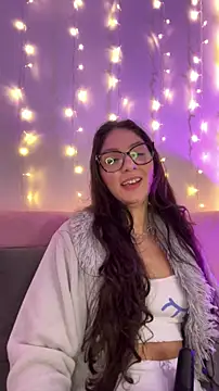 Snapshot of DianaSartori chatting on May 13, 2026, 1:18 pm DianaSartori online show from May 13, 2026, 1:18 pm
