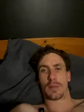 bradleyjamesmc online show from September 13, 2025, 9:59 pm