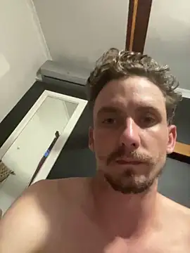 bradleyjamesmc online show from February 5, 2025, 5:09 pm