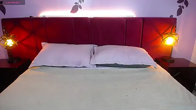 Snapshot of Nessa2905 chatting on December 5, 2024, 8:17 pm Nessa2905 online show from December 5, 2024, 8:17 pm