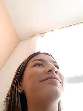 GIRL DONCELLA online show from March 16, 2025, 5:07 pm