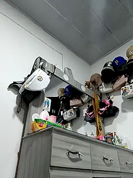 GIRL DONCELLA online show from January 30, 2025, 11:02 pm