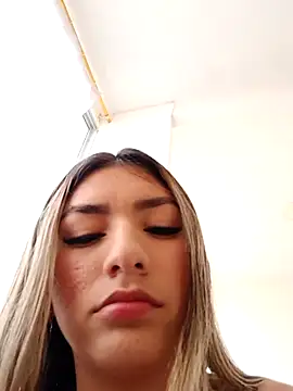 GIRL DONCELLA online show from March 22, 2025, 10:04 pm