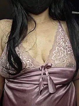 Nisha027 online show from May 18, 2026, 12:44 am
