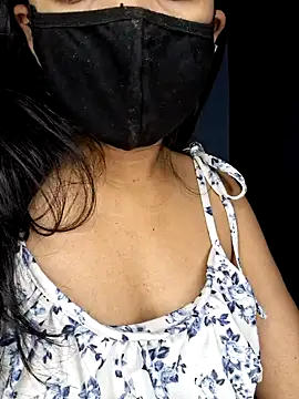 Nisha027 online show from November 6, 2025, 11:53 pm