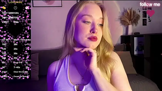 Snapshot of SweetDarcy chatting on September 28, 2025, 3:19 pm SweetDarcy online show from September 28, 2025, 3:19 pm