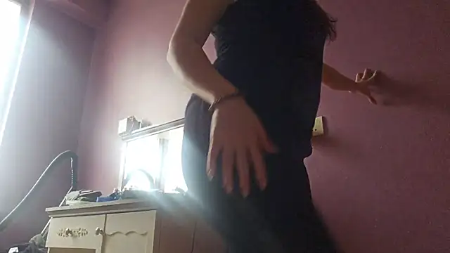 AlejandraDelaney online show from March 9, 2026, 11:03 am