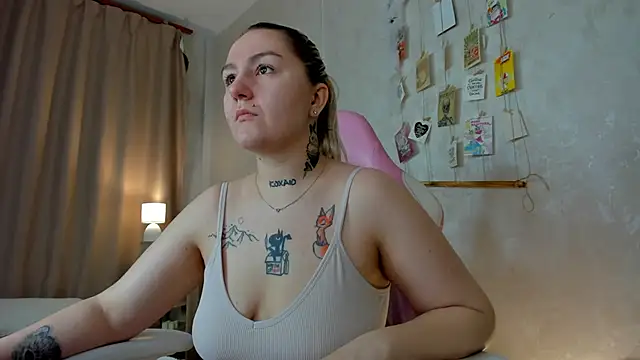 Snapshot of Debbie_Taylor chatting on November 20, 2025, 5:46 pm Debbie Taylor online show from November 20, 2025, 5:46 pm